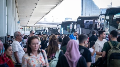 Bayramda otobüs firmalarına fahiş fiyat ve korsan taşımacılık sebebiyle 25,8 milyon lira ceza kesildi